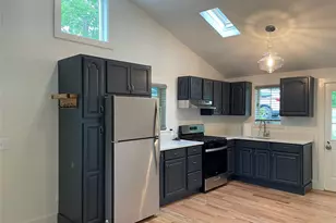 41 Chestnut Ave, Setauket, NY 11733 - Photo 4