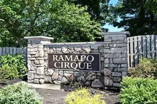 16 Arapaho Ct, Suffern, NY 10901 - Photo 2