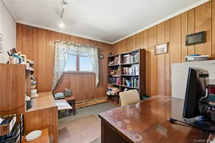 19 Duke Pl, Glen Cove, NY 11542 - Photo 20