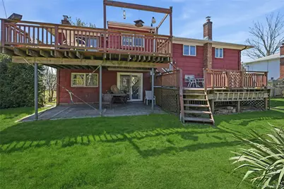 19 Duke Place, Glen Cove, NY 11542 - Photo 36