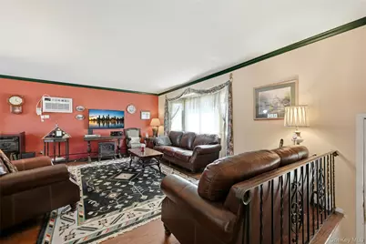 19 Duke Place, Glen Cove, NY 11542 - Photo 8