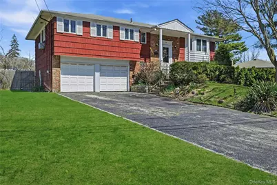 19 Duke Place, Glen Cove, NY 11542 - Photo 4