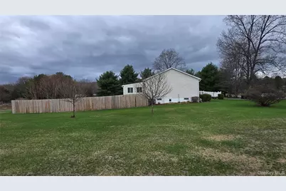 5 Meadows Court, Staatsburg, NY 12580 - Photo 4