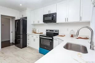 15 Waring Rd, Newburgh, NY 12550 - Photo 12