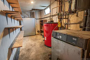 71 Loop Dr, Sayville, NY 11782 - Photo 36