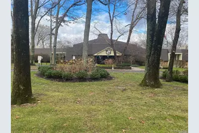 389 Clubhouse Court #457, Coram, NY 11727 - Photo 2