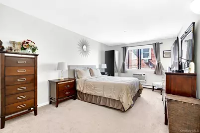 24 Carhart Avenue #211, White Plains, NY 10605 - Photo 24