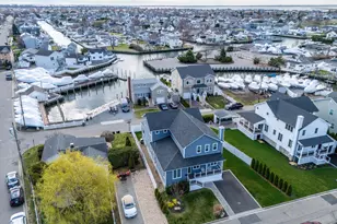 2441 Archer St, Seaford, NY 11783 - Photo 34