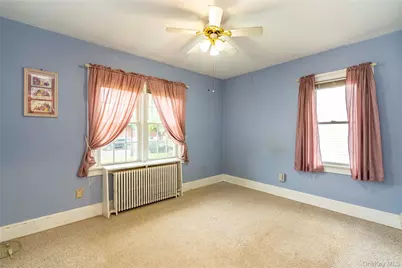 32 Arnold Boulevard, Poughkeepsie, NY 12603 - Photo 10