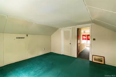 32 Arnold Boulevard, Poughkeepsie, NY 12603 - Photo 12