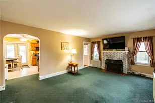 32 Arnold Blvd, Poughkeepsie, NY 12603 - Photo 4