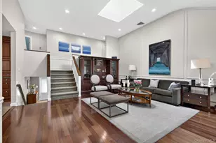 9 St Lawrence Pl, Jericho, NY 11753 - Photo 2