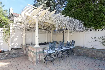 60 Roosevelt Avenue, Glen Head, NY 11545 - Photo 22