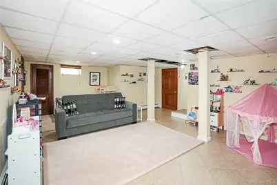 60 Roosevelt Avenue, Glen Head, NY 11545 - Photo 18