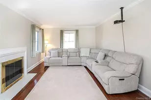 60 Roosevelt Ave, Glen Head, NY 11545 - Photo 10