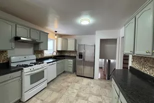 46 Midland Ave, Central Valley, NY 10917 - Photo 4