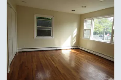 [Address not provided], Lynbrook, NY 11563 - Photo 4