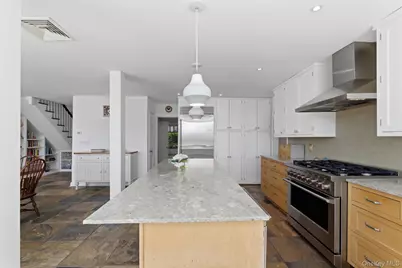 9 Bishop Place, Larchmont, NY 10538 - Photo 12