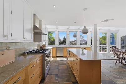 9 Bishop Place, Larchmont, NY 10538 - Photo 8