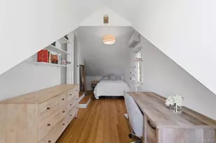 9 Bishop Pl, Larchmont, NY 10538 - Photo 32