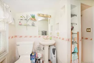 75 Beebe Ave, Hempstead, NY 11550 - Photo 16