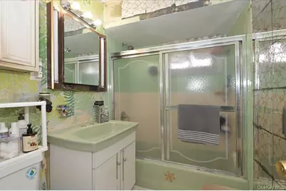 75 Beebe Avenue, Hempstead, NY 11550 - Photo 12