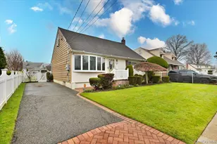 75 Beebe Ave, Hempstead, NY 11550 - Photo 2