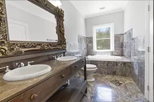 9 Locust Woods Dr, Shelter Island, NY 11964 - Photo 10