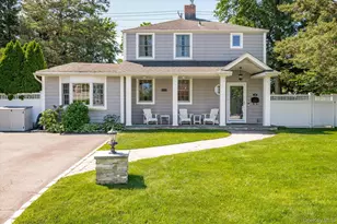 84 Earl St, Westbury, NY 11590 - Photo 2