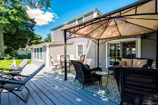 84 Earl St, Westbury, NY 11590 - Photo 20