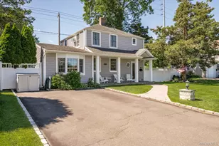 84 Earl St, Westbury, NY 11590 - Photo 4