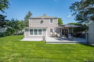 84 Earl St, Westbury, NY 11590 - Photo 22