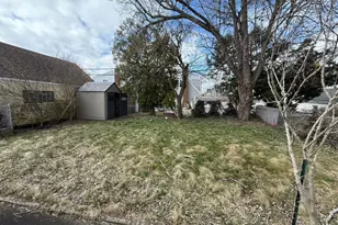 78-36 269th St, Floral Park, NY 11040 - Photo 18