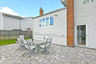 1968 Cynthia Lane, Merrick, NY 11566 - Photo 26