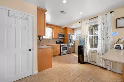 50 New Hyde Park Road, New Hyde Park, NY 11040 - Photo 14