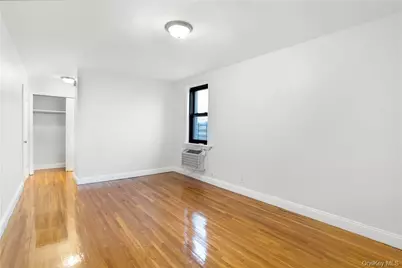 411 Bronx River Road #7F, Yonkers, NY 10704 - Photo 2