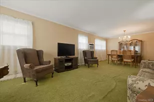 117 Terrace Ave, Floral Park, NY 11001 - Photo 4