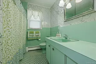 117 Terrace Ave, Floral Park, NY 11001 - Photo 20