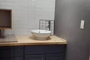 115-08 Poppenhusen Ave, College Point, NY 11356 - Photo 6