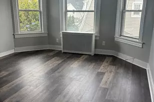 19 Garfield Pl, East Rockaway, NY 11518 - Photo 4