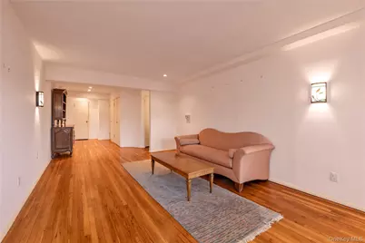 30 Stoner Avenue #3O, Great Neck, NY 11021 - Photo 8