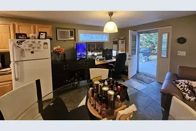 5 Ireland Place, Copiague, NY 11726 - Photo 10