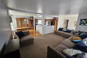 5 Ireland Pl, Copiague, NY 11726 - Photo 2