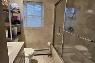 5 Ireland Pl, Copiague, NY 11726 - Photo 12