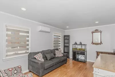 132 Wardwell Road, Mineola, NY 11501 - Photo 4
