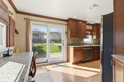 632 Wyngate Drive W, Valley Stream, NY 11580 - Photo 8