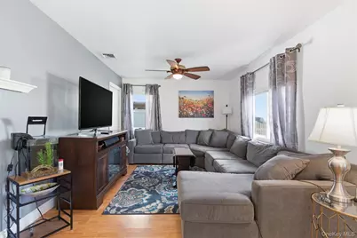 632 Wyngate Drive W, Valley Stream, NY 11580 - Photo 6