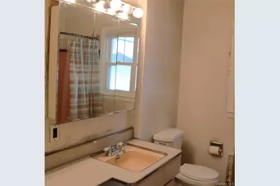 8 Garden Place, Merrick, NY 11566 - Photo 6
