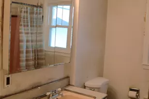 8 Garden Pl, Merrick, NY 11566 - Photo 6