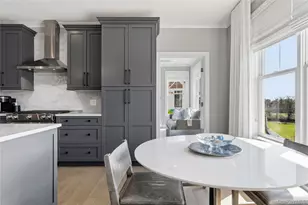 22302 Aspenwood Dr, Plainview, NY 11803 - Photo 20